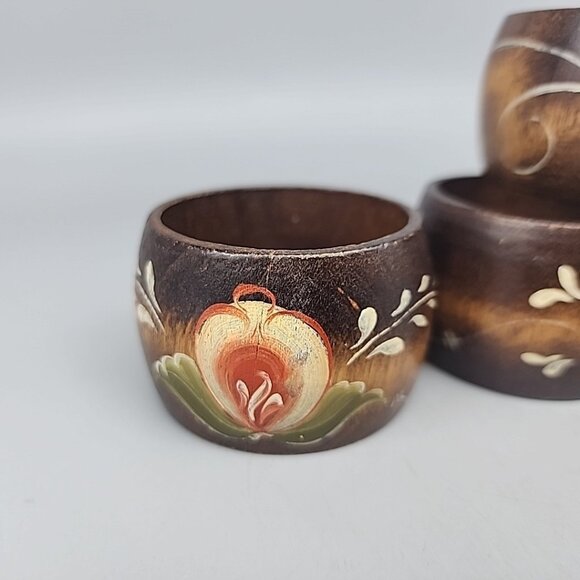Vintage Hand Painted Floral Wood Napkin Rings Holders Set 6 MCM Mary Lilly Wisc - Picture 2 of 6